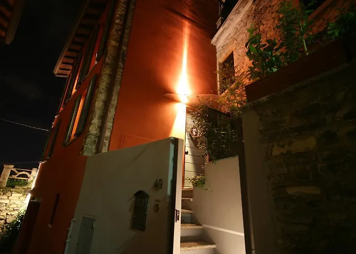 Casa Rossa - Bymyhomeincomo